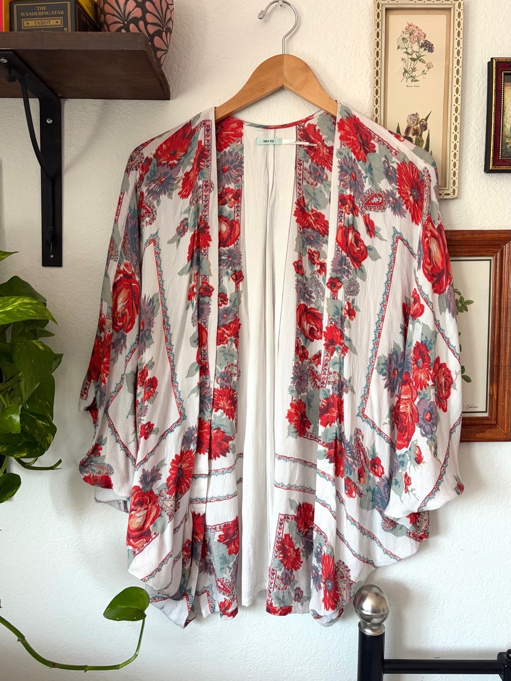 Artsy Boho Floral Kimono Cardigan - White with Red Flowers XS/Small Kimchi Blue